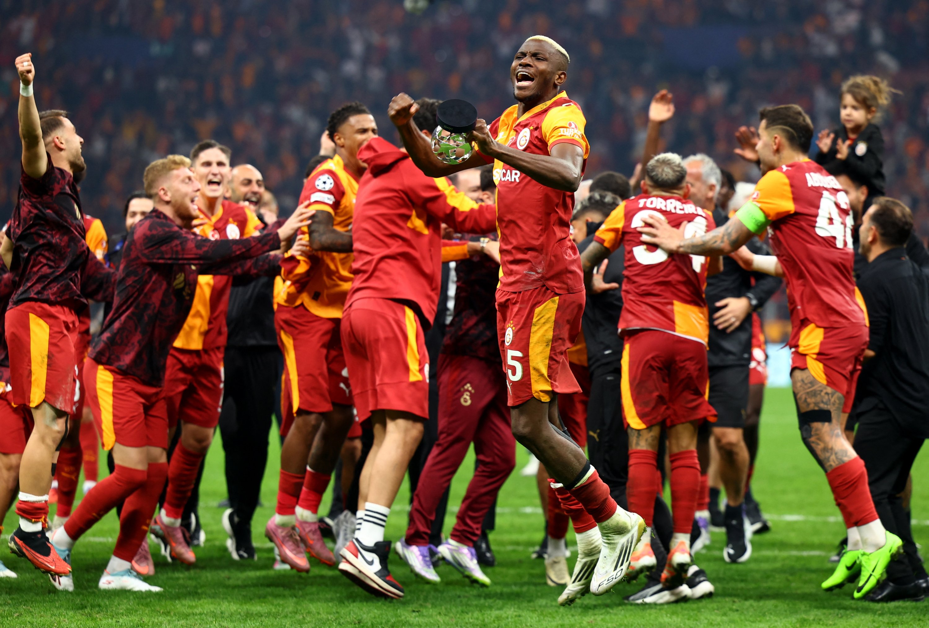 Galatasaray sorprende a Liverpool con victoria 1-0 en Estambul: un duelo intenso en la Champions League