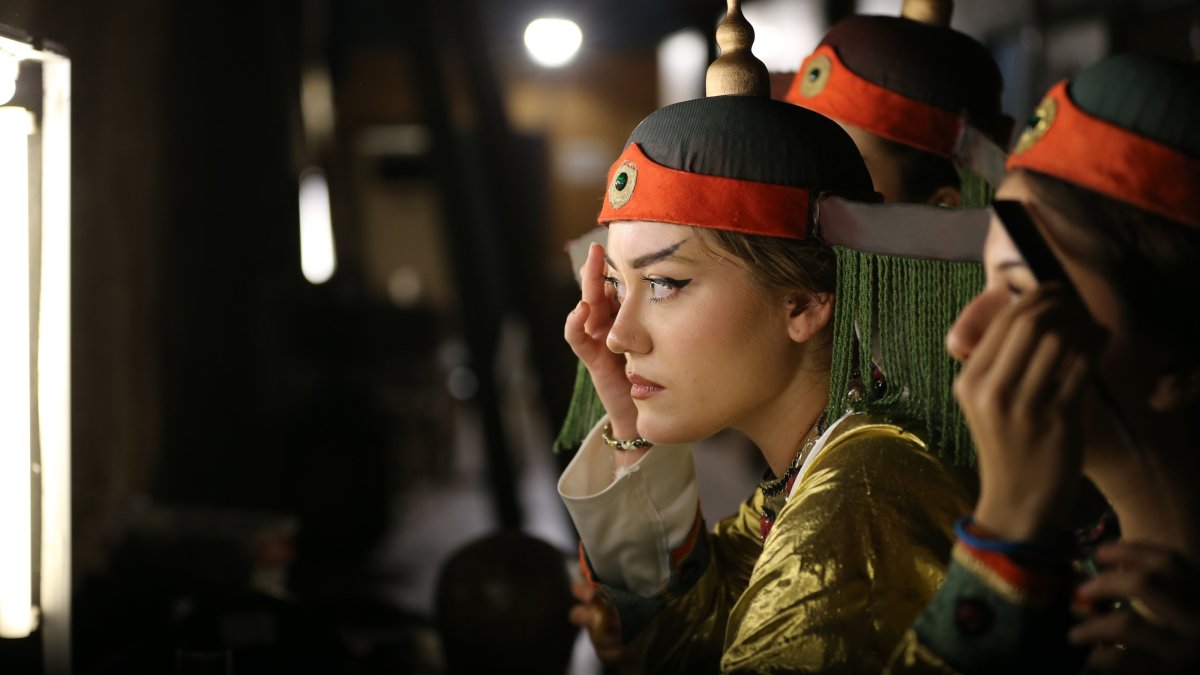 Opera and ballet artists race against time backstage to prepare for “Turandot” at the 32nd International Aspendos Opera and Ballet Festival, Antalya, southern Türkiye, Oct. 1, 2025. (AA Photo)