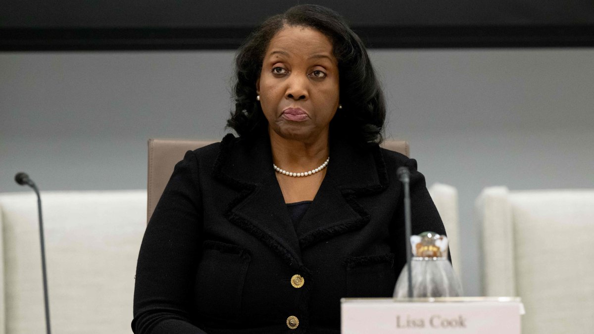 Lisa Cook, member of the Board of Governors of the U.S. Federal Reserve, attends a Federal Reserve Board open meeting discussing proposed revisions to the board&#039;s supplementary leverage ratio standards at the Federal Reserve Board building, in Washington, D.C., U.S., June 25, 2025. (AFP Photo)