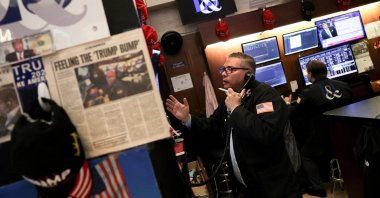 A trader works on the floor at the New York Stock Exchange (NYSE) in New York City, U.S., Sept. 22, 2025. (Reuters Photo)