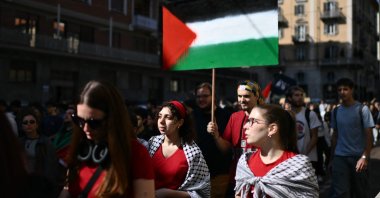 Students march during a protest to condemn the interception of the Global Sumud Flotilla by the Israeli army, Turin, Italy, Oct. 2, 2025. (AFP Photo)