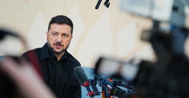Ukraine&#039;s President Volodymyr Zelenskyy speaks with journalists in Copenhagen, Denmark, Oct. 2, 2025. (AFP Photo)