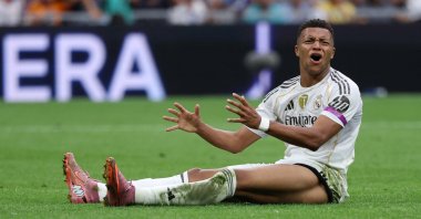 Real Madrid&#039;s Kylian Mbappe reacts after missing a chance to score during the LaLiga against Espanyol at Santiago Bernabeu, Madrid, Spain, Sept. 20, 2025. (Reuters Photo)