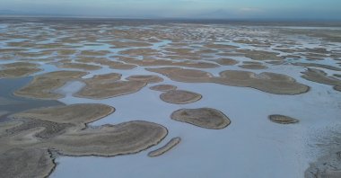 An aerial view of Lake Tuz at the intersection of Ankara, Konya, and Aksaray provinces in central Türkiye, Oct. 3, 2025. (AA Photo)