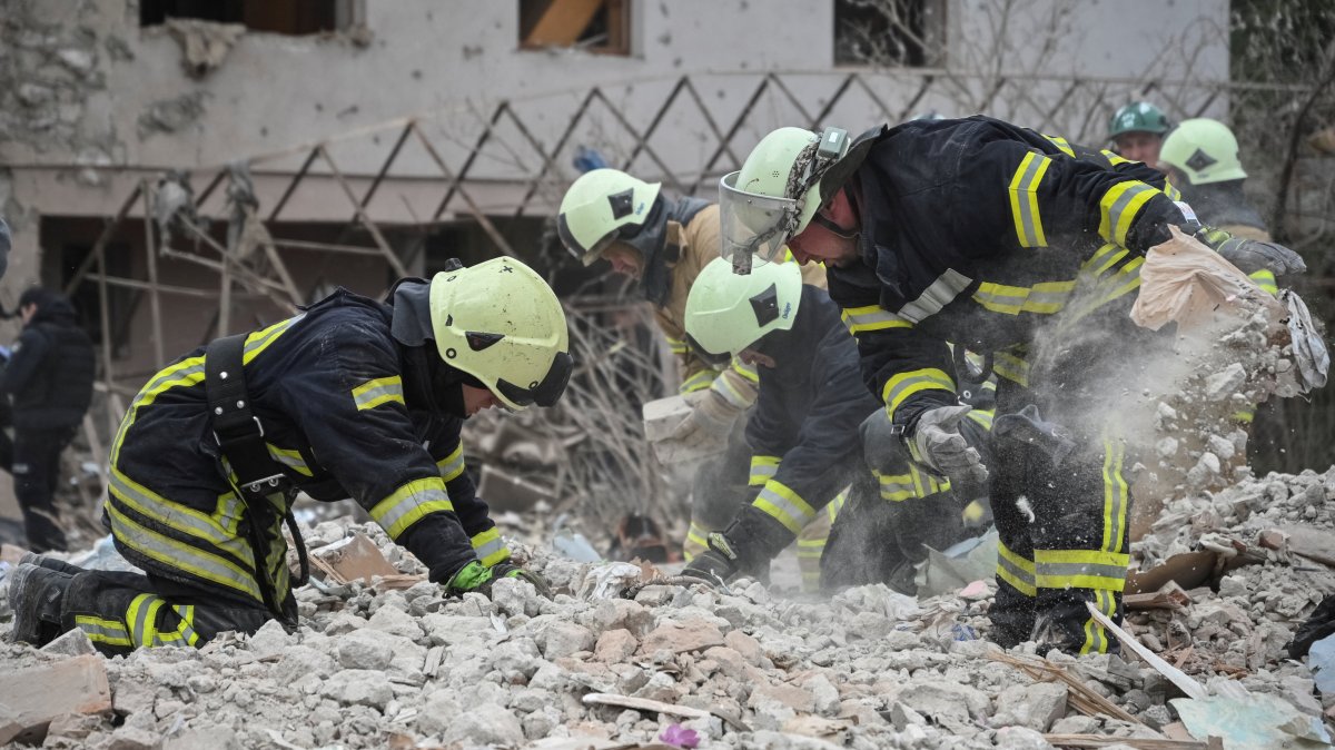 Rescuers work at the site of a house destroyed during a Russian drone and missile strike, in the village of Lapaivka on the outskirts of Lviv, Ukraine, Oct. 5, 2025. (Reuters Photo)