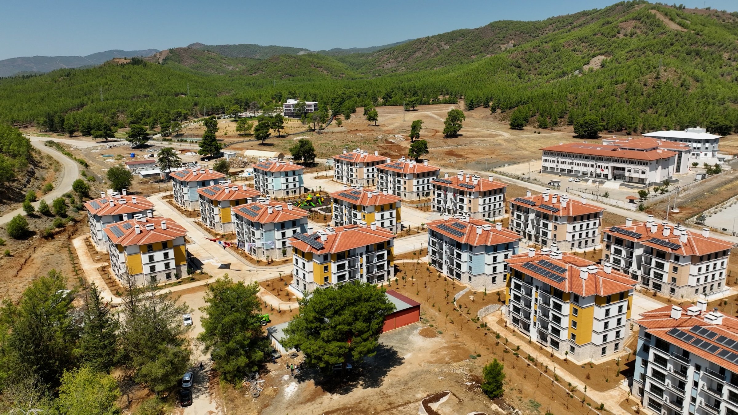 An aerial view of residential buildings, Muğla, southwestern Türkiye, Sept. 30, 2025. (AA Photo)