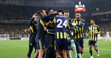 Fenerbahçe players celebrate following Kerem Aktükoğlu&#039;s goal during the UEFA Europa League match against Nice at Chobani Stadium, Istanbul, Türkiye, Oct. 2, 2025. (AA Photo)