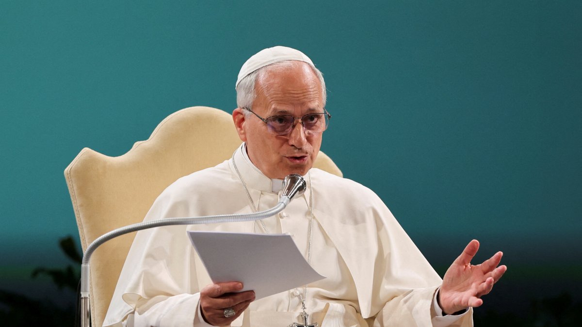Pope Leo speaks during a conference, Rome, Italy, Oct. 1, 2025. (Reuters Photo) 