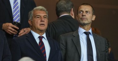 Barcelona&#039;s president Joan Laporta (L) and UEFA&#039;s President Aleksander Ceferin attend the UEFA Champions League league phase match between Barcelona and PSG, Barcelona, Spain, Oct. 1, 2025. (EPA Photo)