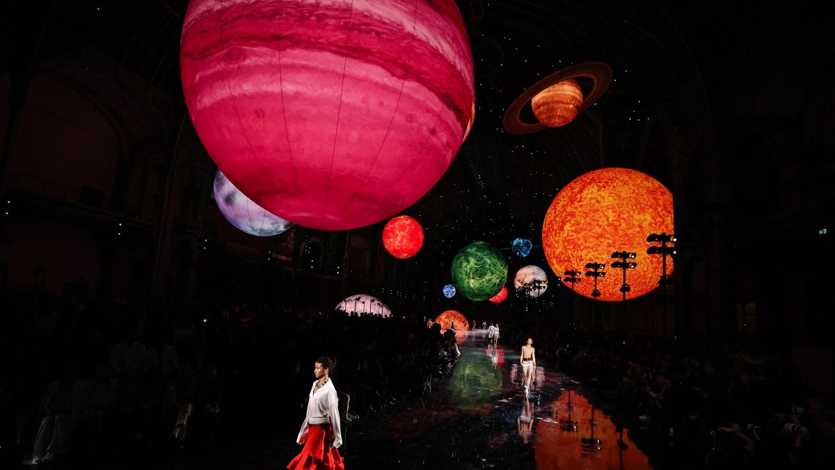 A model presents a creation by Chanel for the Women&#039;s Ready-to-Wear Spring/Summer 2026 collection as part of Paris Fashion Week, at the Grand Palais, Paris, France, Oct. 6, 2025. (AFP Photo)