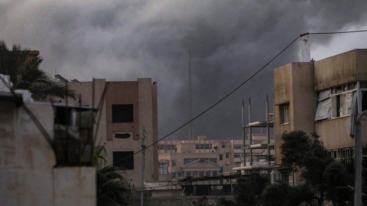 Smoke rises following Israeli air strikes during an Israeli military operation in Gaza City, Gaza Strip, Oct. 9, 2025. (EPA Photo)