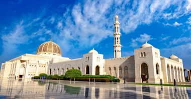 A general view of Sultan Qaboos Grand Mosque, Muscat, Oman. (Shutterstock Photo)