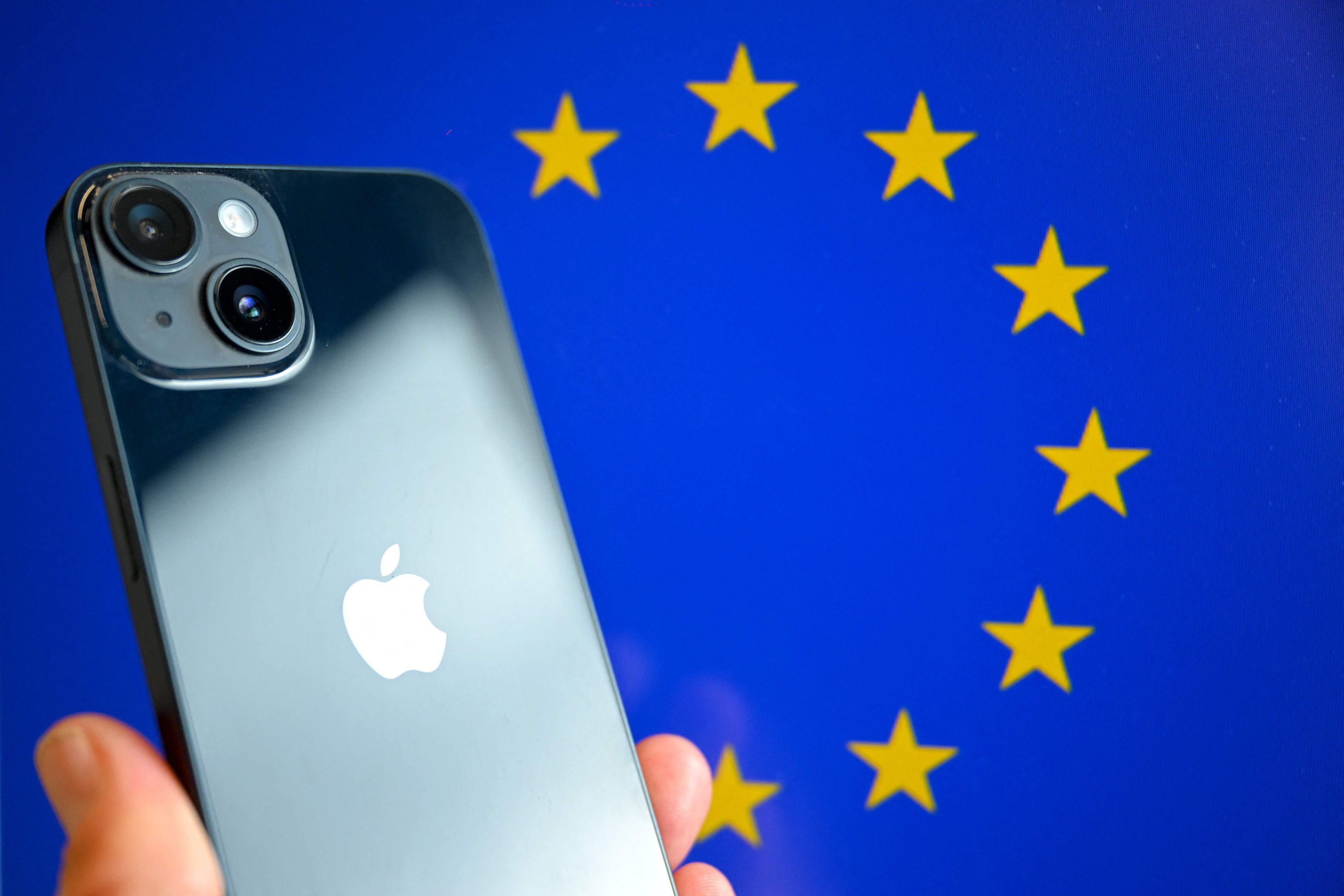 Apple, YouTube, Snapchat in EU crosshairs over risks to children