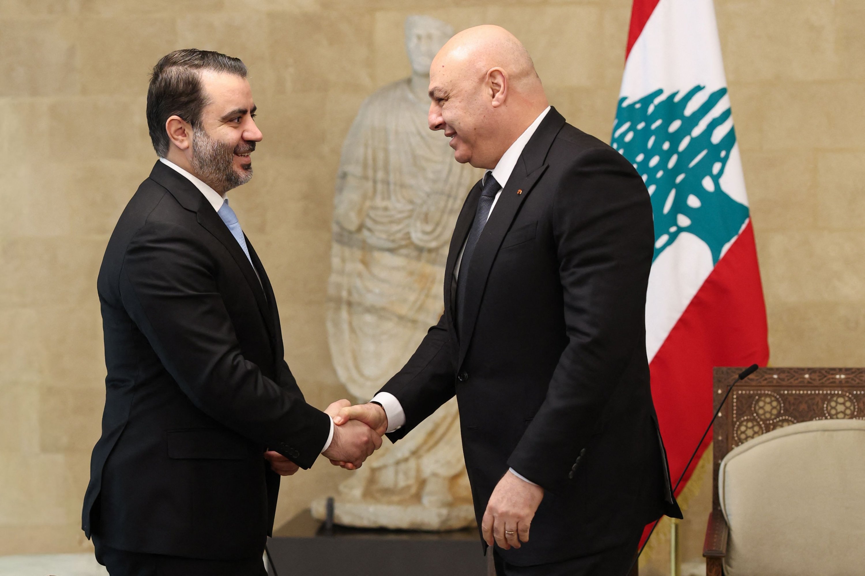 Sirski zunanji minister prvič obiskal Libanon po Assadovi odstavitvi