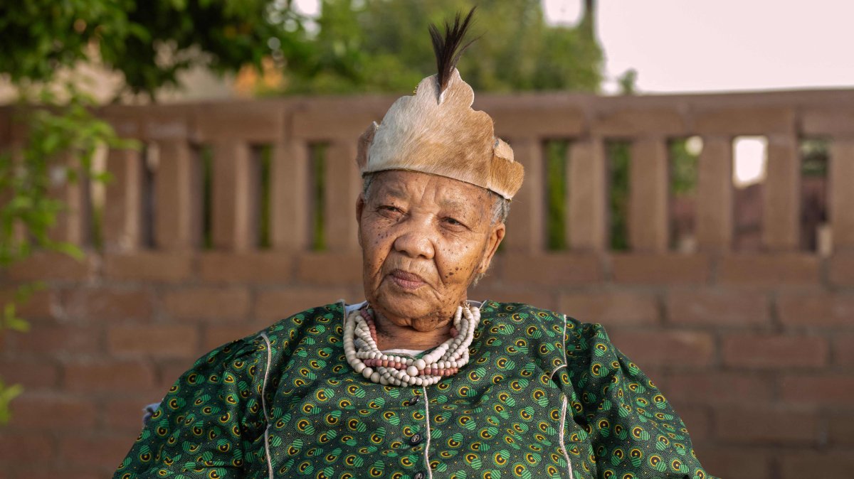 Katrina Esau, one of the last people to speak the San language, Nluu, poses for a portrait at her home near Upington, Northern Cape Province, South Africa, Sept. 25, 2025. (AFP Photo)