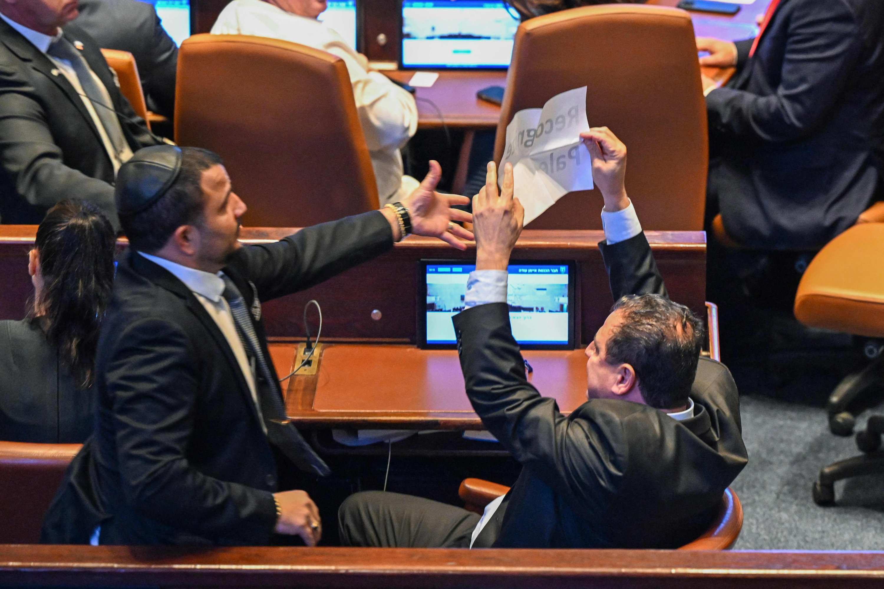 2 Israeli deputies urge Palestinian recognition during Trump speech