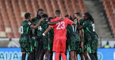 Nigeria&#039;s players form a huddle at half-time during the FIFA World Cup 2026 Africa qualifiers group C match against Lesotho at the Peter Mokaba Stadium, Polokwane, South Africa, Oct. 10, 2025. (AFP Photo)