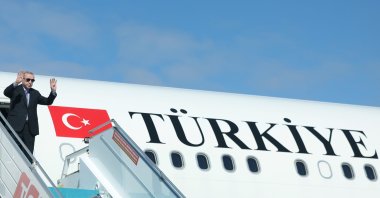 President Recep Tayyip Erdoğan leaves the presidential plane after landing in Sharm el-Sheikh, Egypt, Oct. 13, 2025. (DHA Photo)