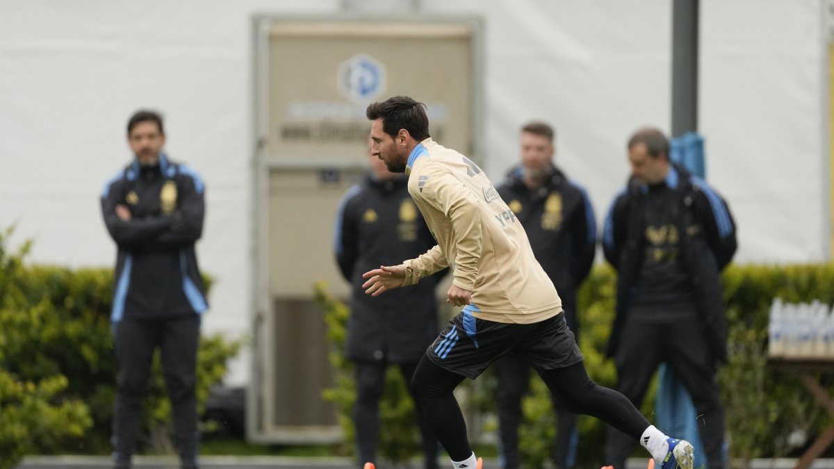 Argentina&#039;s Lionel Messi runs during a training session ahead of a World Cup 2026 qualifying match against Venezuela, at the Argentina Soccer Association, Buenos Aires, Argentina, Sept. 2, 2025. (AP Photo)