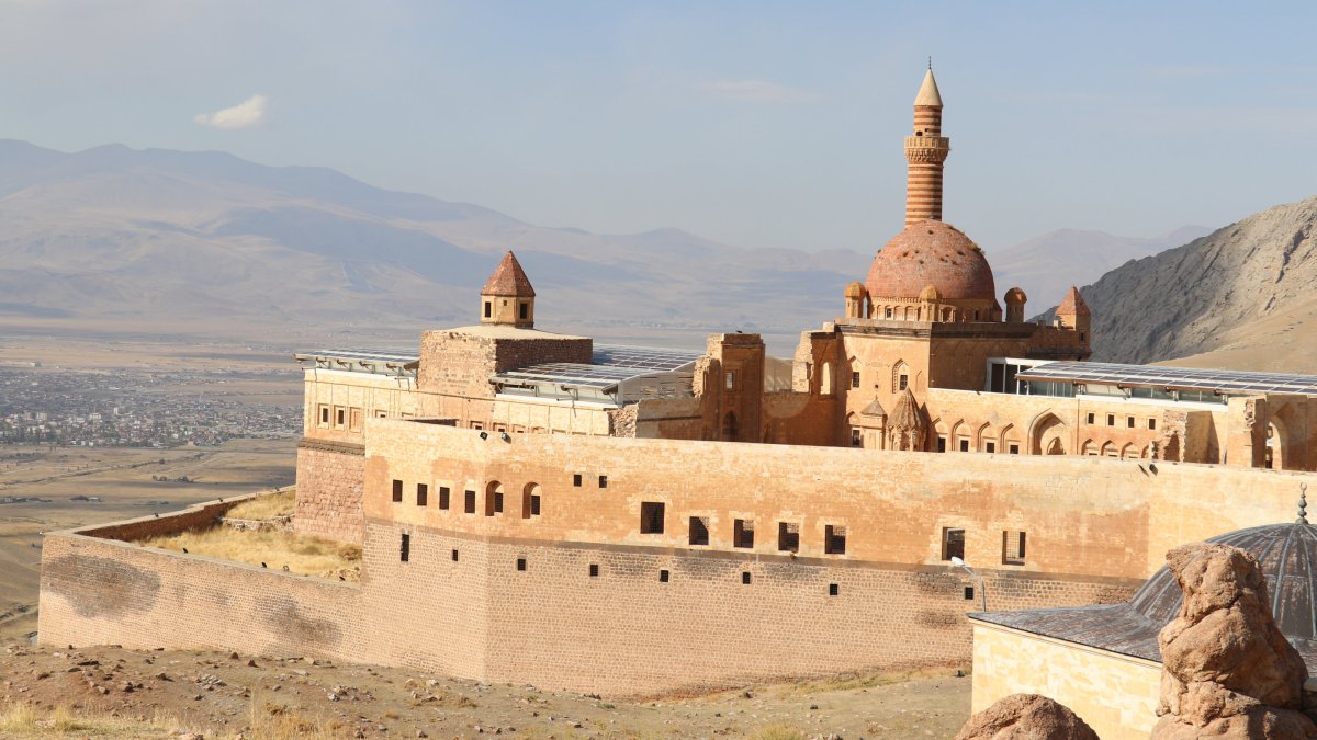 A general view of Ishak Pasha Palace, Ağrı, eastern Türkiye, Sept. 28, 2025. (AA Photo)