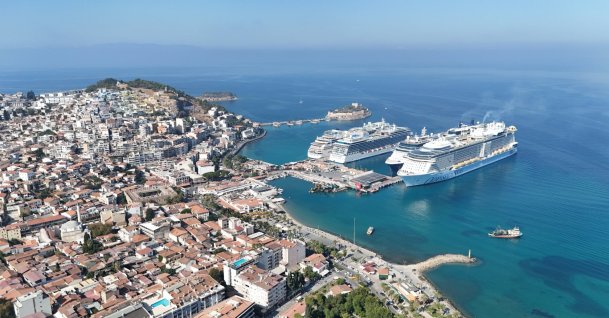 Cruise ships are docked at the Ege Port in Kuşadası district, Aydın, southwestern Türkiye, Sept. 24, 2025. (AA Photo)
