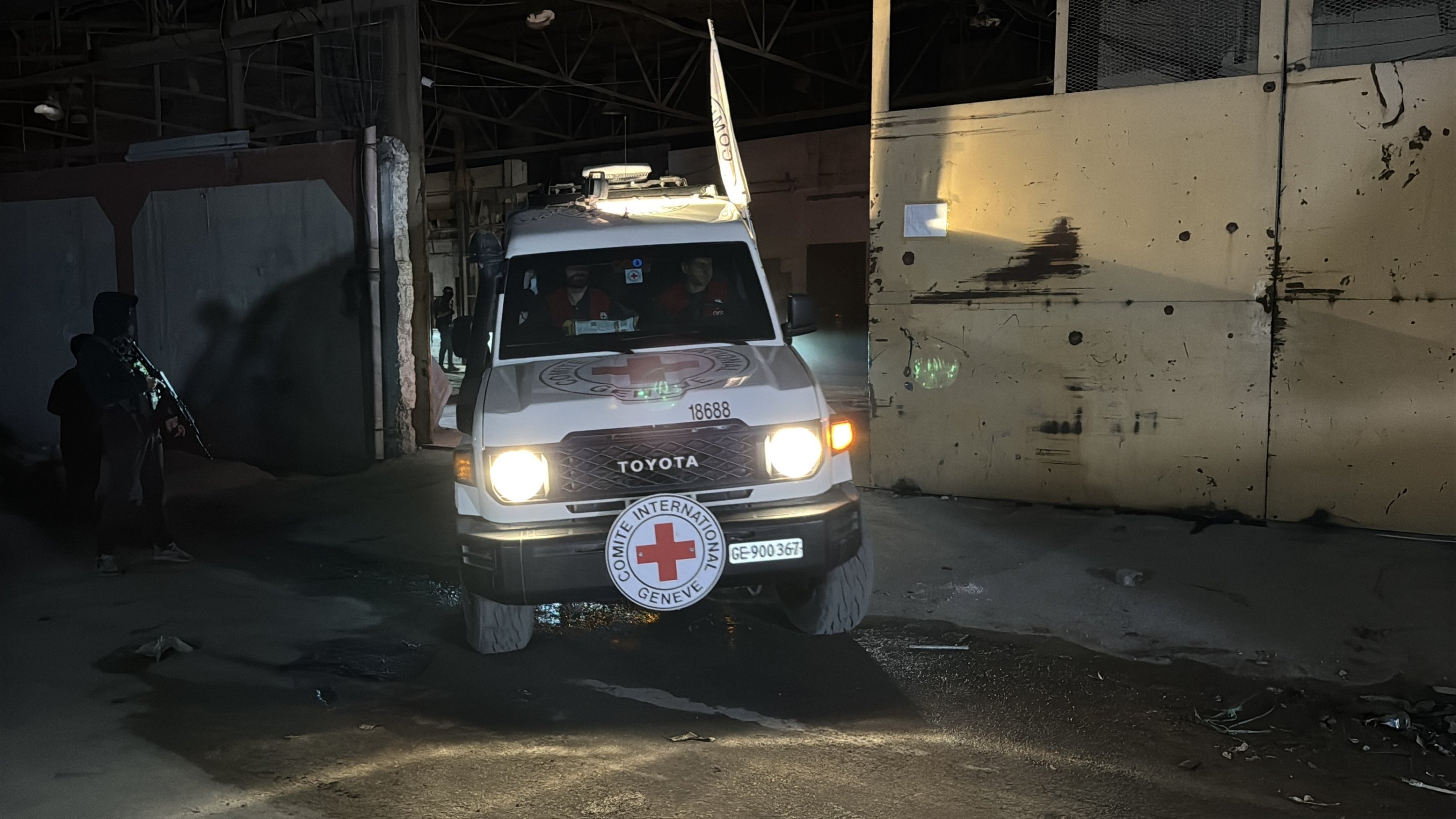 Hamas izročil Izraelu posmrtne ostanke talcev, eden od njih ni bil Izraelec.