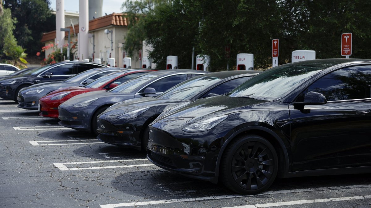 Tesla vehicles sit at a charging station in Glendale, California, U.S., Sept. 23, 2025. (EPA Photo)