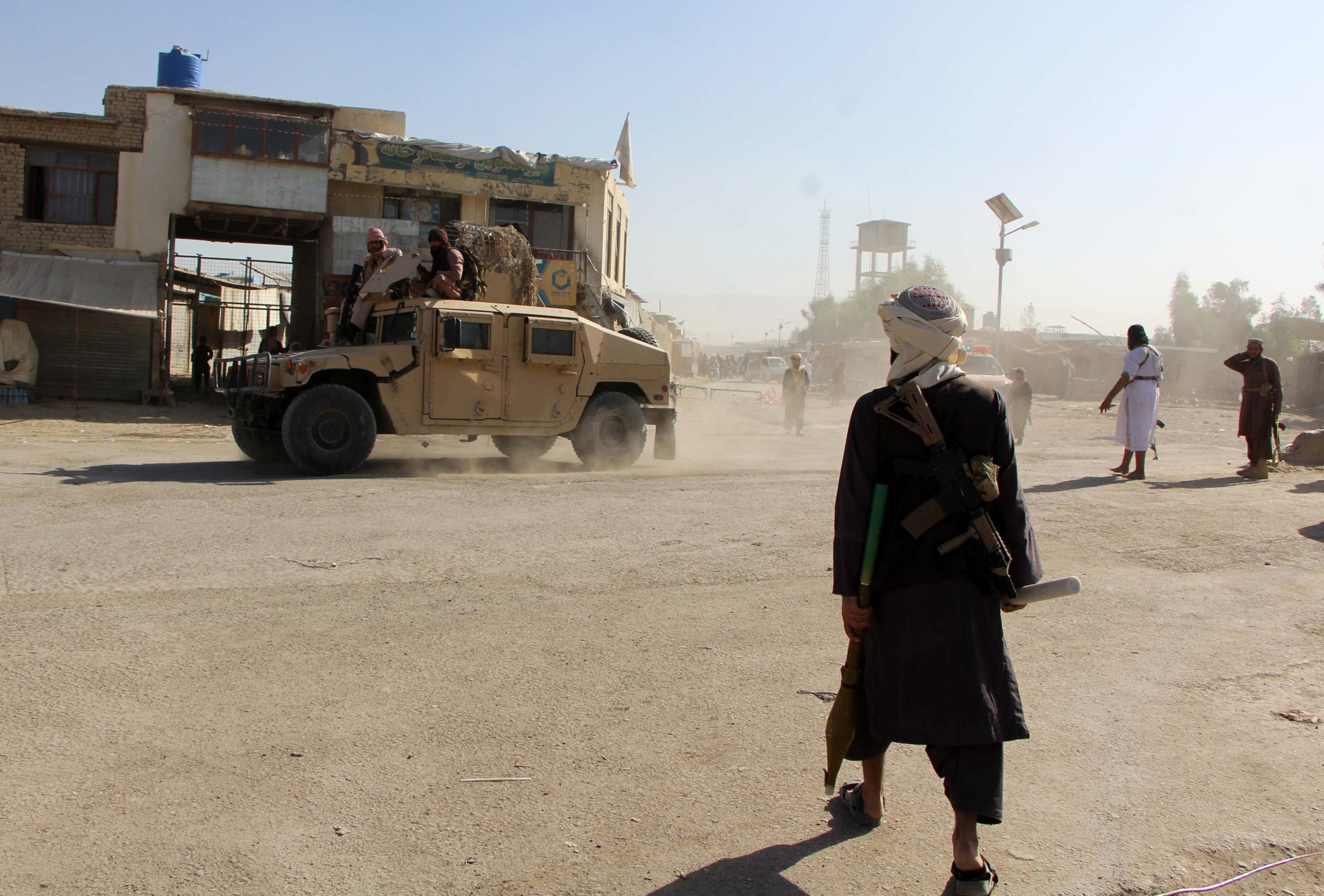 Afghanistan, Pakistan cease-fire holds after deadly clashes