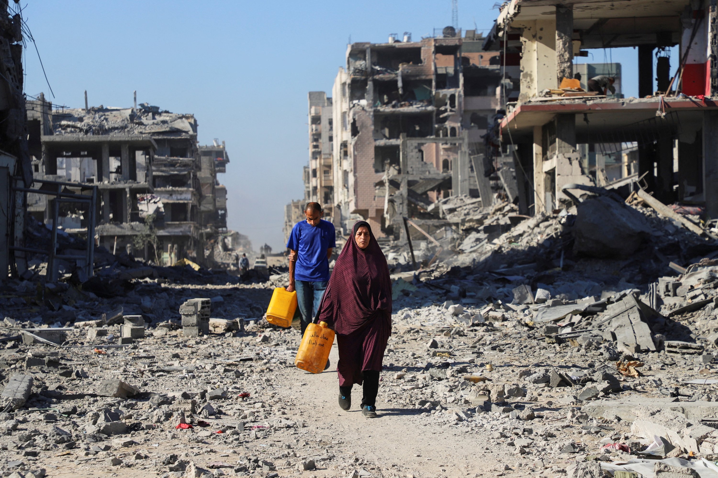 Rafah stays shut as Israel, Hamas trade blame over truce violations