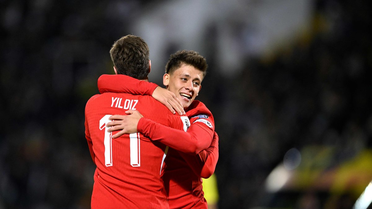 Türkiye&#039;s Kenan Yıldız (L) celebrates with teammate Arda Güler after scoring a goal during the FIFA World Cup 2026 Group E European qualification match against Bulgaria at the Vasil Levski National Stadium, Sofia, Bulgaria, Oct. 11, 2025. (AFP Photo)