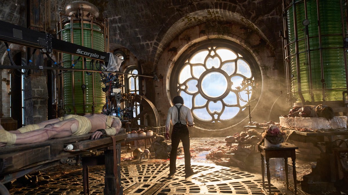 This image released by Netflix shows Jacob Elordi (L) as The Creature and Oscar Isaac as Victor Frankenstein, in a scene from &quot;Frankenstein.&quot; (AP Photo)