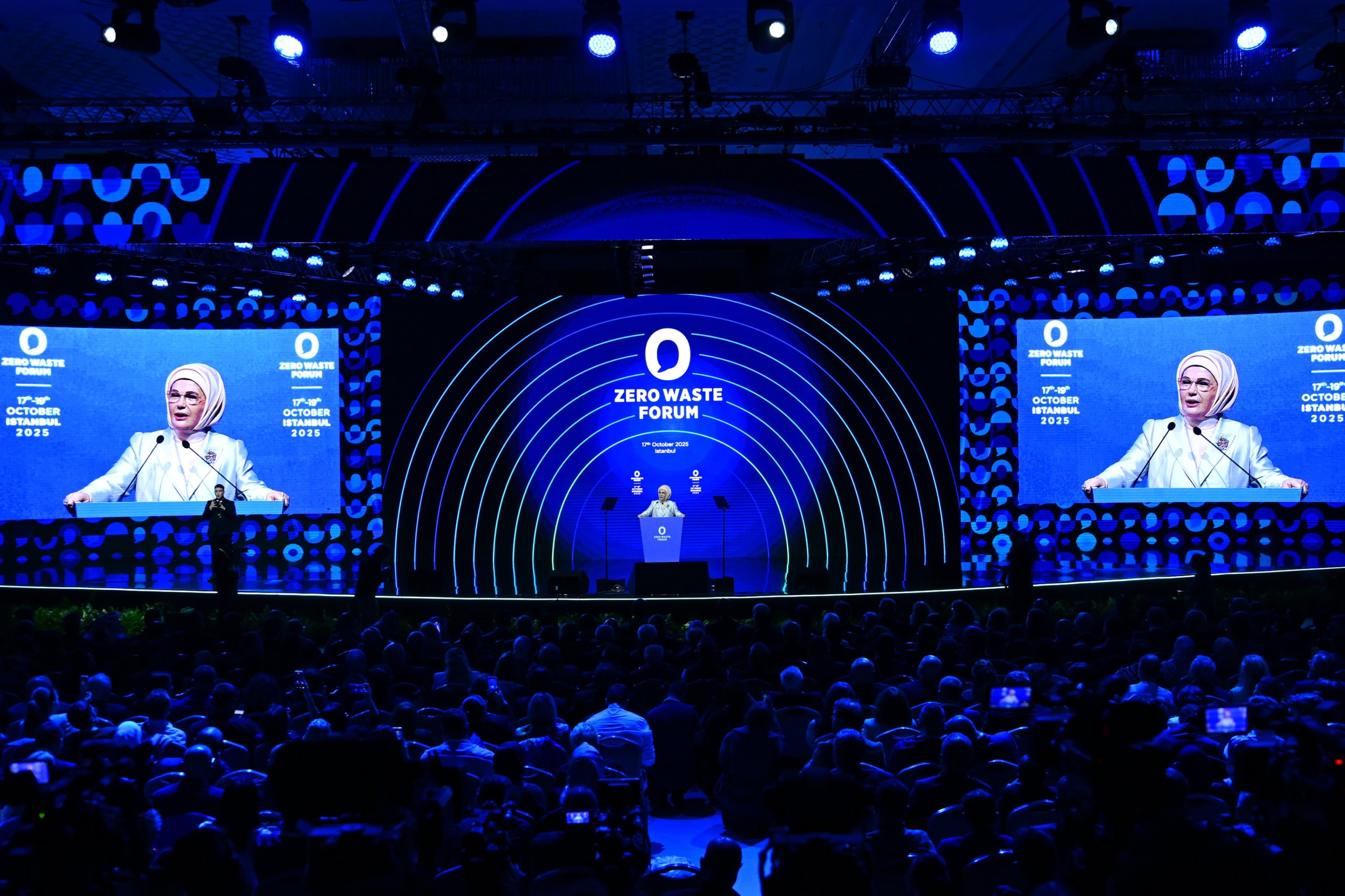 First lady Emine Erdoğan delivers the keynote address at the International Zero Waste Forum, Istanbul, Türkiye, Oct. 17, 2025. (AA Photo)