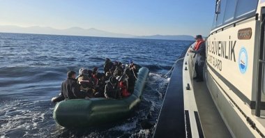 Coast guard officials rescue irregular migrants off Izmir province&#039;s Çeşme district, Türkiye, Oct. 16, 2025. (AA Photo)