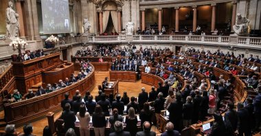 The parliamentary benches of the Left Bloc (BE), PCP, PEV, PSD, CDS-PP, Liberal Initiative and Chega vote against the proposed State Budget for 2022, in the Portuguese Parliament, Lisbon, Portugal, Oct. 27, 2021. (EPA File Photo)
