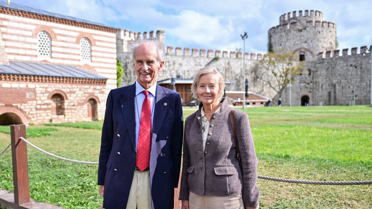 Count Nikolai Tolstoy and his wife Georgina pose as they visit the Yedikule Fortress, Istanbul, Türkiye, Oct. 17, 2025. (AA Photo)