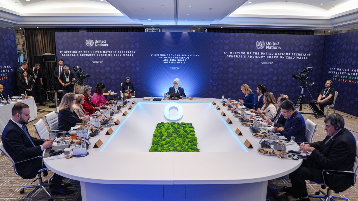 First lady Emine Erdoğan chairs the fourth official meeting of the U.N. High-Level Advisory Board on Zero Waste, Istanbul, Türkiye, Oct. 18, 2025. (AA Photo)