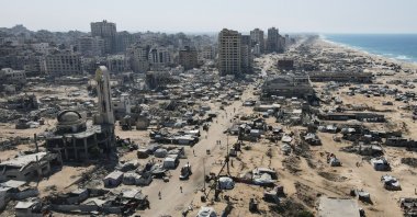 An aerial view shows tents sheltering displaced Palestinians in the war-damaged area surrounding Gaza City&amp;#039;s port, Oct. 20, 2025. (AFP Photo)