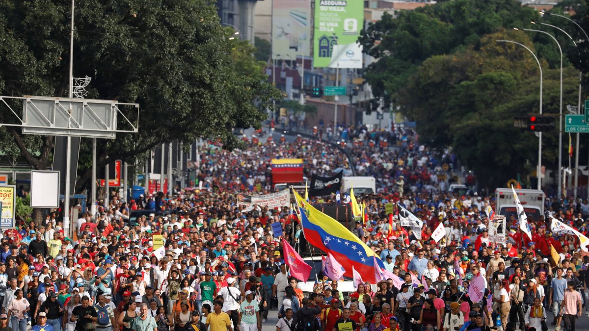 Government supporters participate in a rally in support of Venezuelan President Nicolas Maduro, amid rising tensions with the United States, in Caracas, Venezuela Oct. 6, 2025. (Reuters Photo)