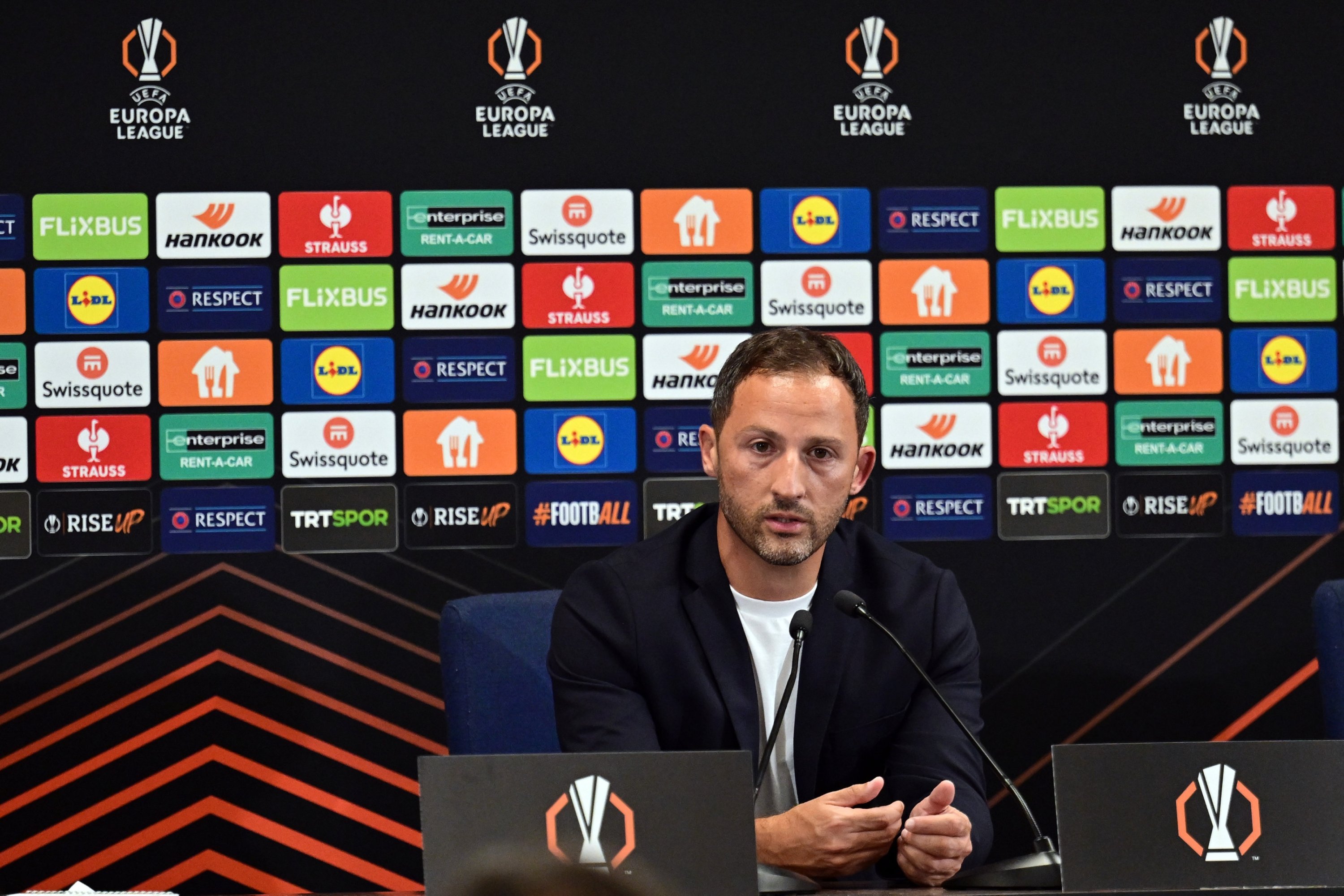 Fenerbahçe head coach Domenico Tedesco speaks to reporters at a press conference following the team’s 2-1 win over France’s Nice in Istanbul, Türkiye, Oct. 2, 2025. (AA Photo)