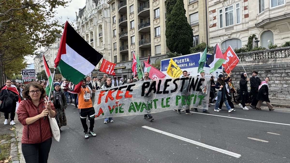 People protest Israel&#039;s genocide in Gaza, Geneva, Switzerland, Oct. 19, 2025. (AA Photo)