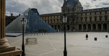 The Louvre pyramid courtyard is seen almost completely empty following the announcement that the museum will remain closed for a second day after thieves stole priceless jewels from the museum a day earlier, Paris, France, Oct. 20, 2025. (AFP Photo)