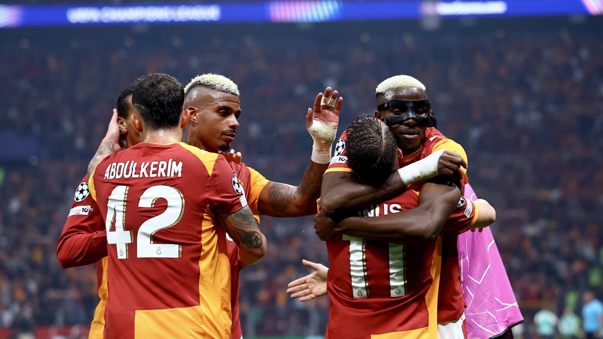 Galatasaray's Yunus Akgün celebrates with teammate Victor Osimhen (R) after scoring the 3-0 goal during the UEFA Champions League league phase match against Bodo/Glimt, Istanbul, Türkiye, Oct. 22, 2025. (EPA Photo)