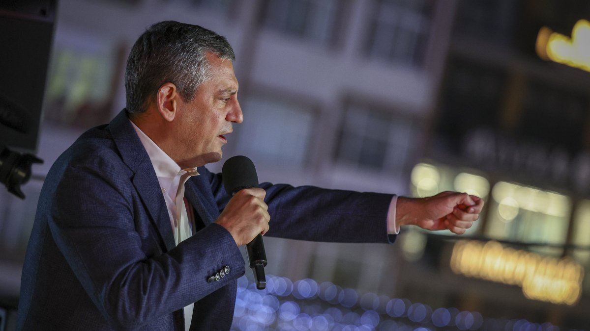 CHP Chairperson Özgür Özel speaks at a rally, Istanbul, Türkiye, Oct. 22, 2025. (AA Photo)