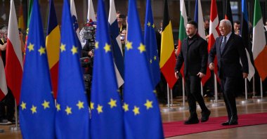 Ukraine&#039;s President Volodymyr Zelenskyy (L) and European Council President Antonio Costa arrive for a European Council meeting gathering the 27 EU leaders, Brussels, Belgium, Oct. 23, 2025. (AFP Photo)