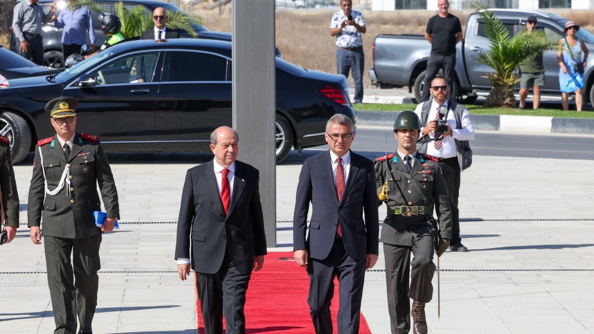 TRNC President Tufan Erhürman (R) is seen with former President Ersin Tatar at the presidency, Nicosia (Lefkoşa), TRNC, Oct. 24, 2025. (AA Photo)