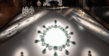 The necklace and earrings from Empress Marie-Louise&#039;s jewelry set, displayed at Apollon&#039;s Gallery in the Louvre Museum, Paris, France, Jan. 14, 2020. (AFP Photo)