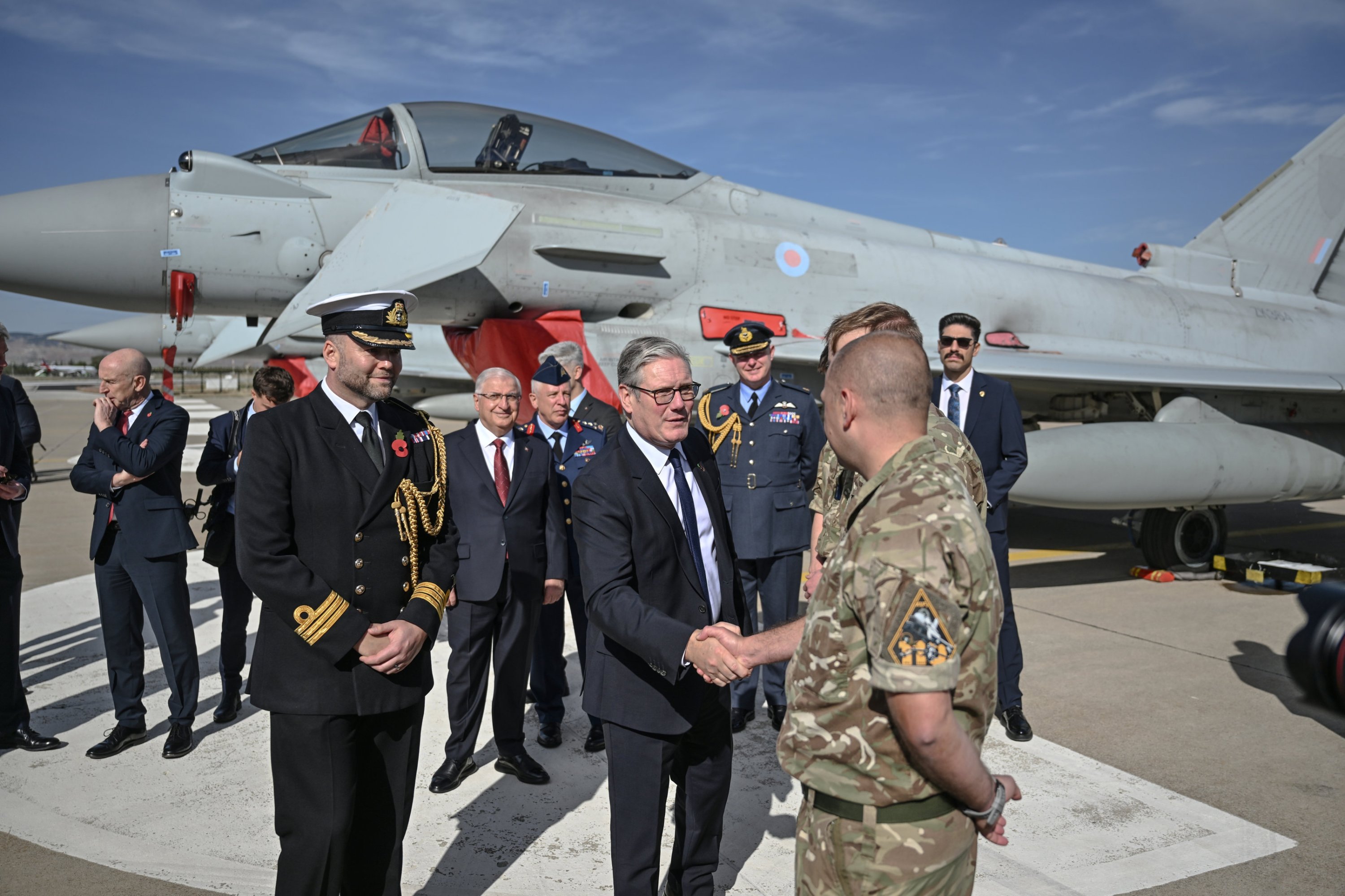 Türkiye, UK sign $10.7B Eurofighter jet deal during Starmer's visit
