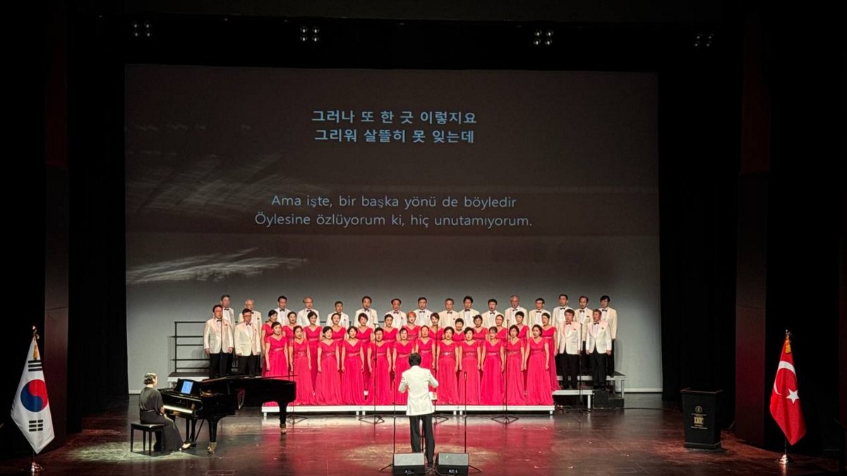 South Korean choir honors Turkish soldiers in Istanbul concert