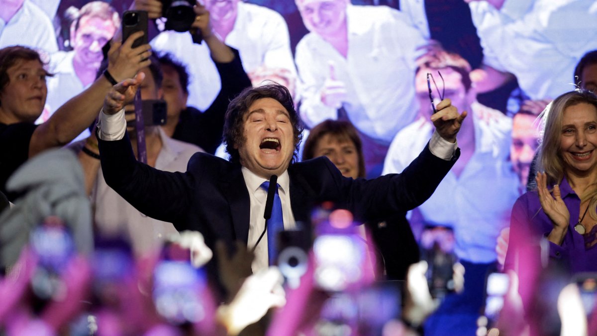Argentina's President Javier Milei celebrates after the La Libertad Avanza party won the midterm election, in Buenos Aires, Argentina, Oct. 26, 2025. (Reuters Photo)