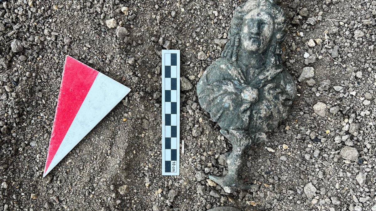 The bronze bust of the Egyptian goddess Isis discovered during excavations at Satala Ancient City, Gümüşhane, northwestern Türkiye, Oct. 25, 2025. (AA Photo)